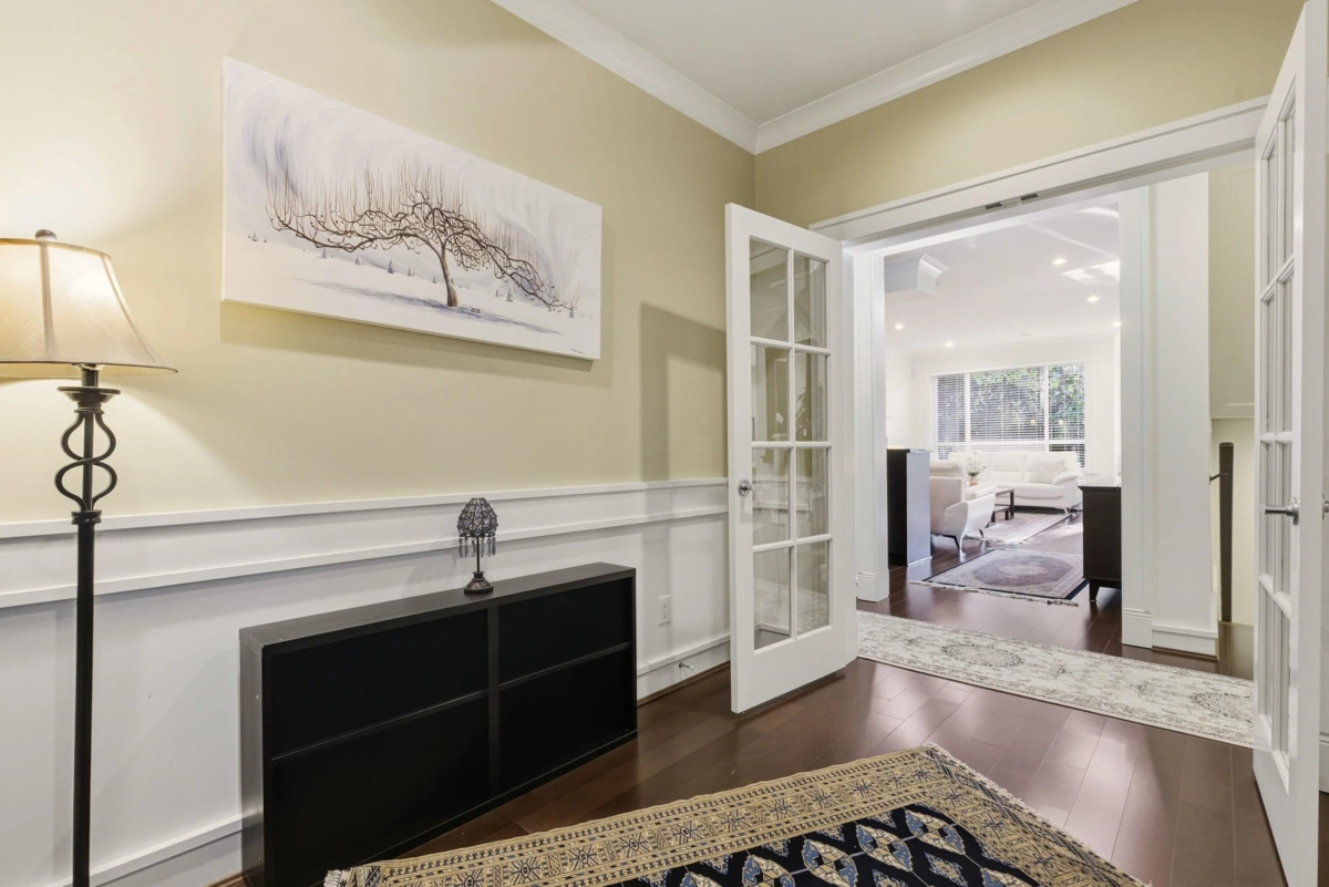 Breakfast Nook Photo of 1017 Canyon Boulevard, North Vancouver, BC