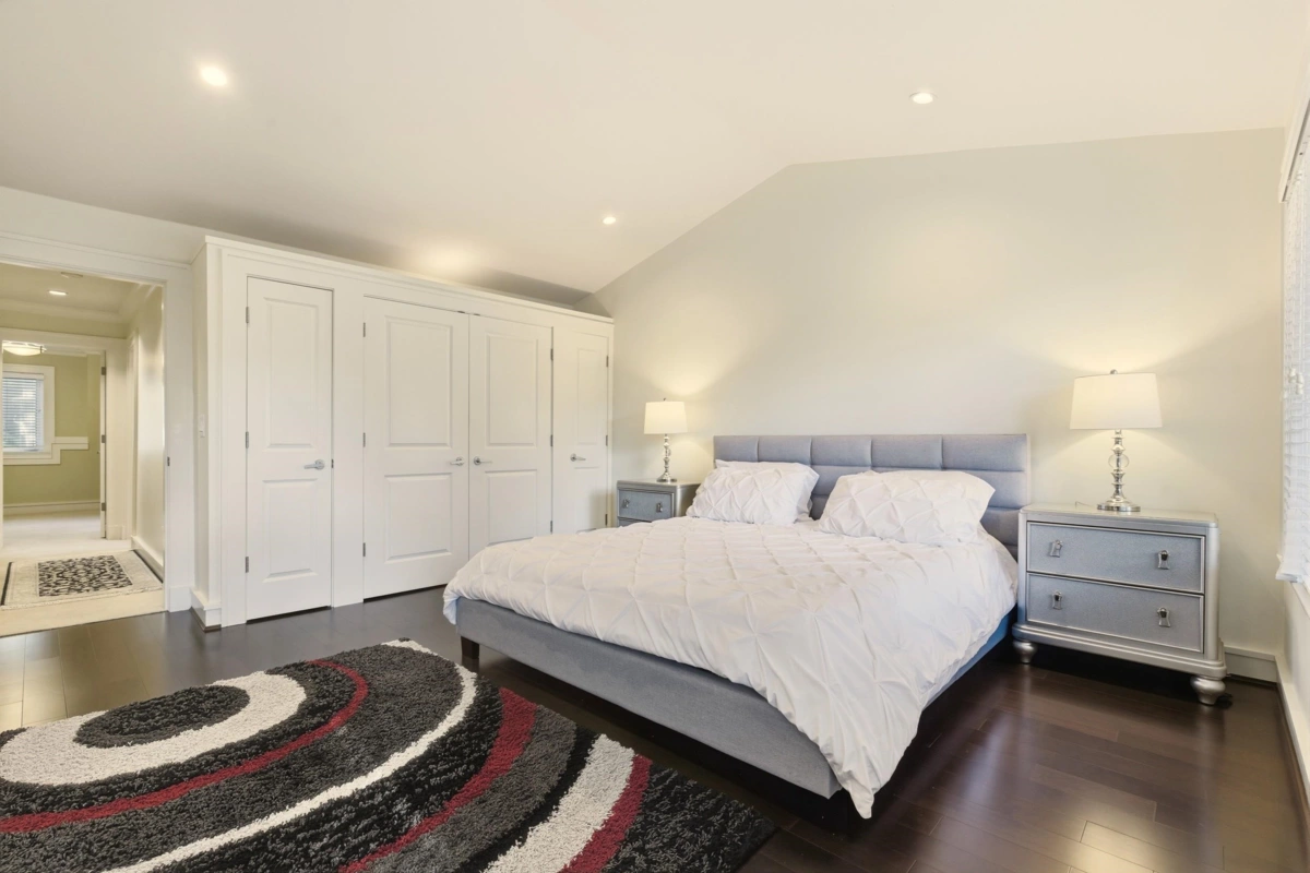 Guest Bathroom Photo of 1017 Canyon Boulevard, North Vancouver, BC