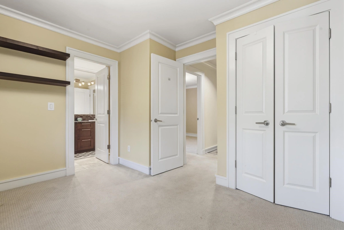 Laundry Room Photo of 1017 Canyon Boulevard, North Vancouver, BC