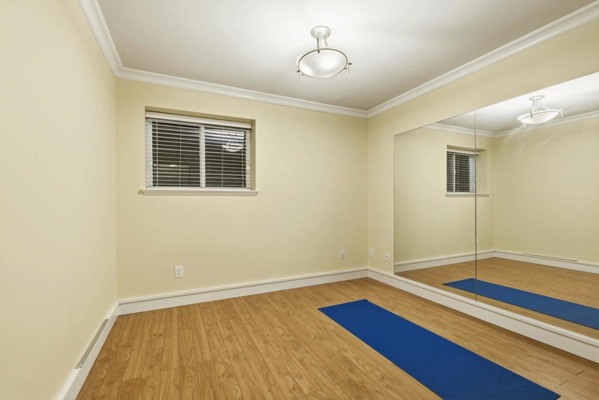 Outdoor Deck Photo of 1017 Canyon Boulevard, North Vancouver, BC