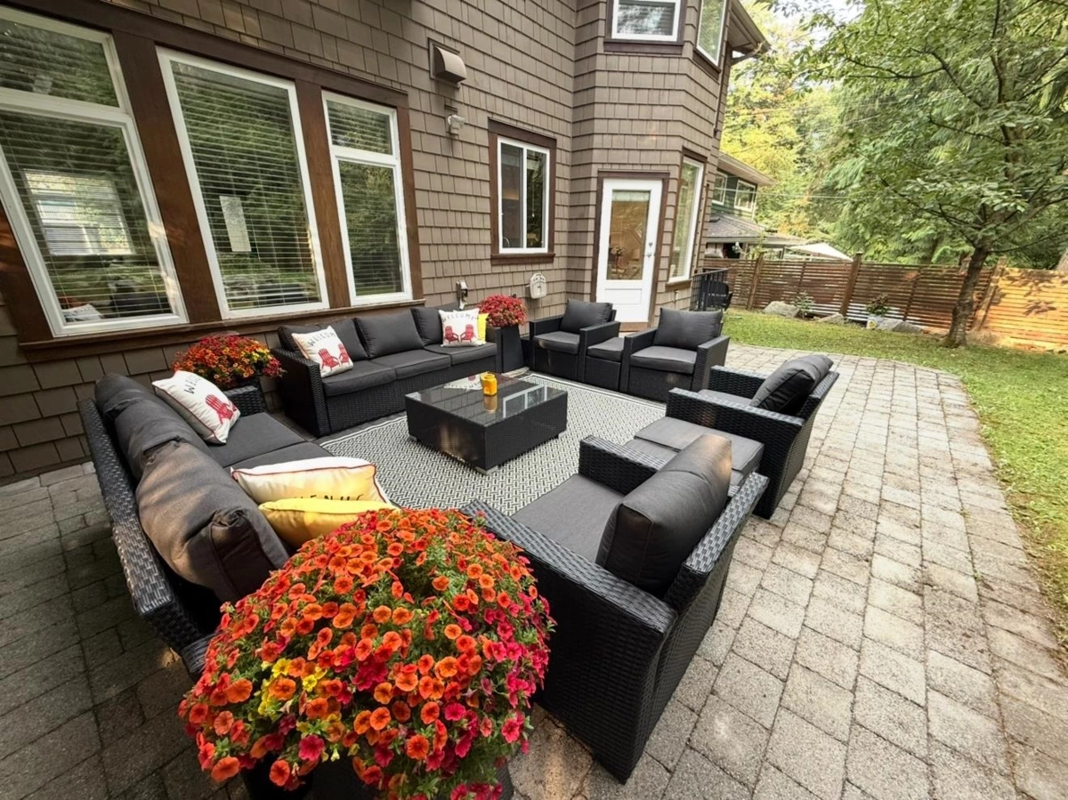 Outdoor Kitchen Photo of 1017 Canyon Boulevard, North Vancouver, BC