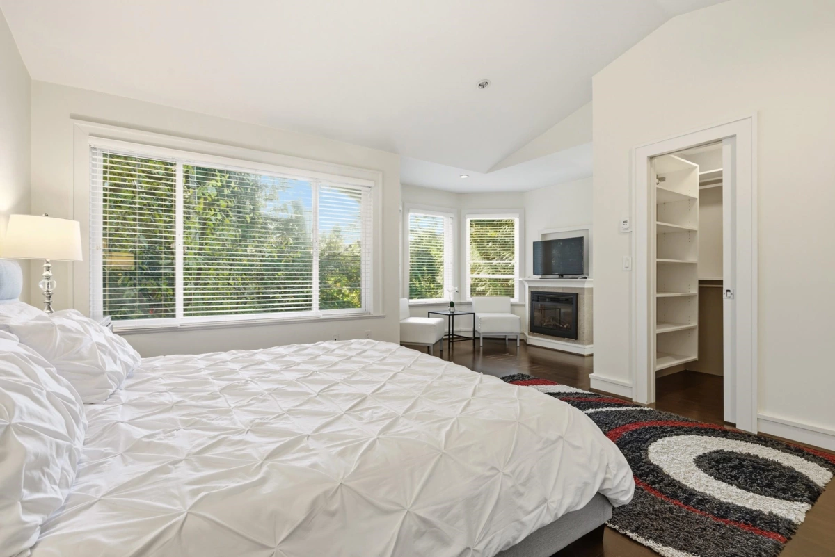 Powder Room Photo of 1017 Canyon Boulevard, North Vancouver, BC
