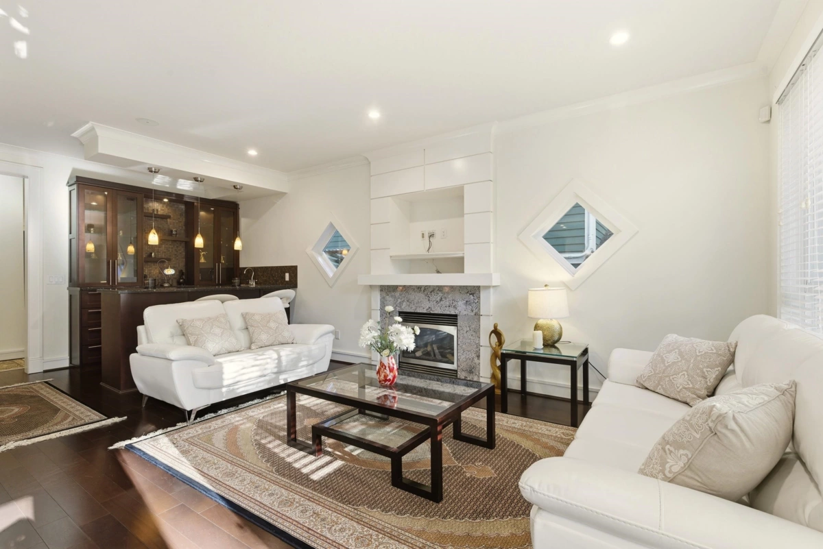 Primary Bathroom Photo of 1017 Canyon Boulevard, North Vancouver, BC