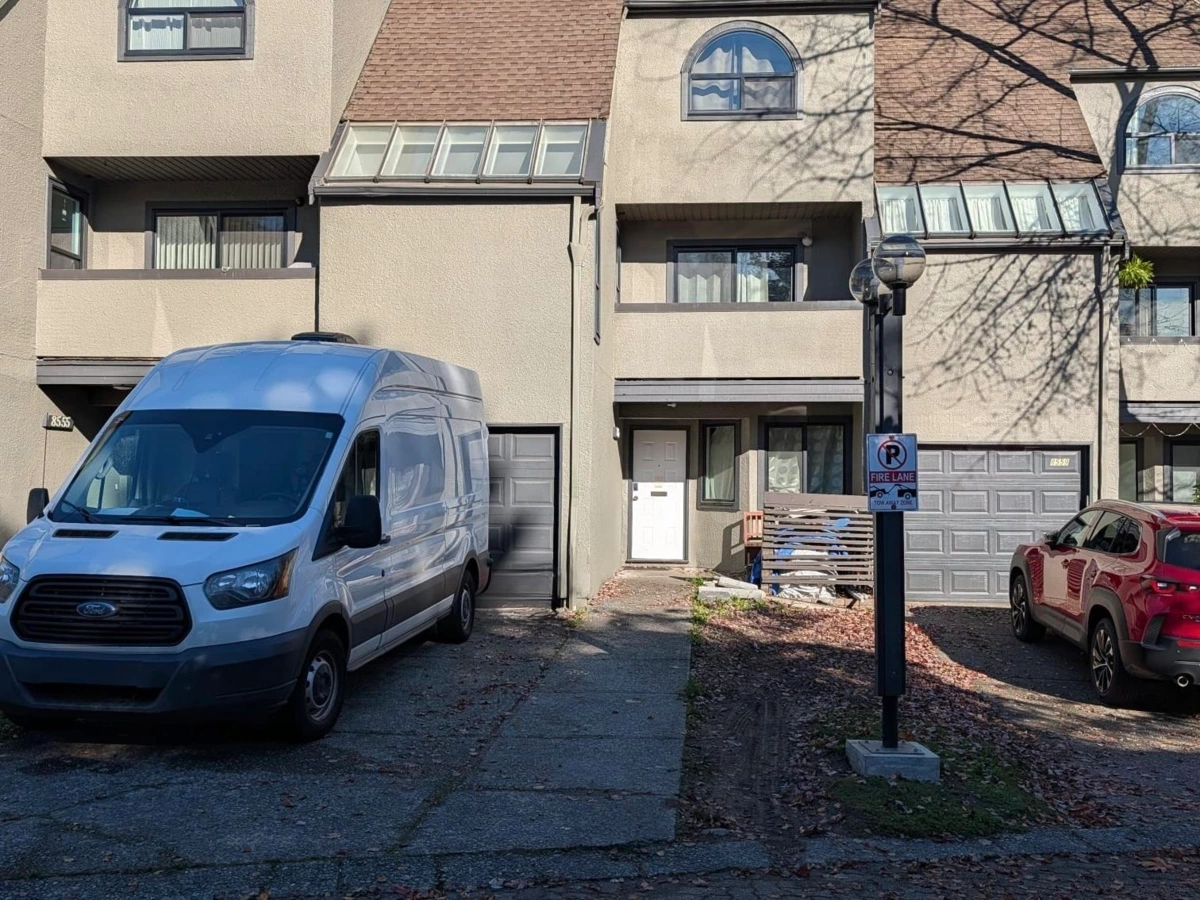 Living Room Photo of 8557 Woodridge Place, Burnaby, BC