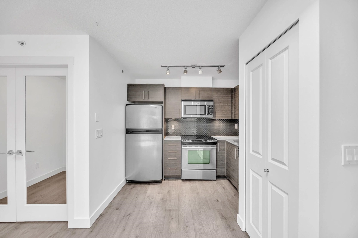 Dining Area Photo of PH3 1533 E 8th Avenue, Vancouver, BC