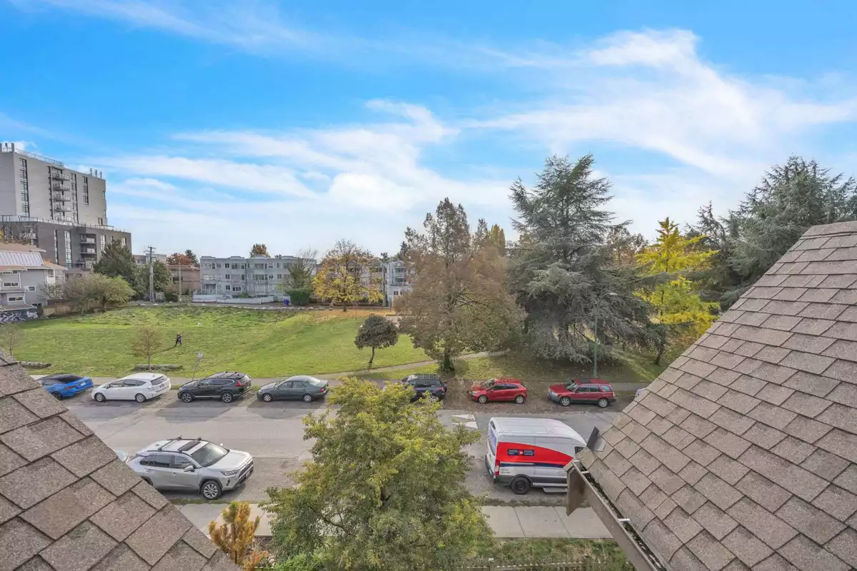 Mudroom Photo of PH3 1533 E 8th Avenue, Vancouver, BC