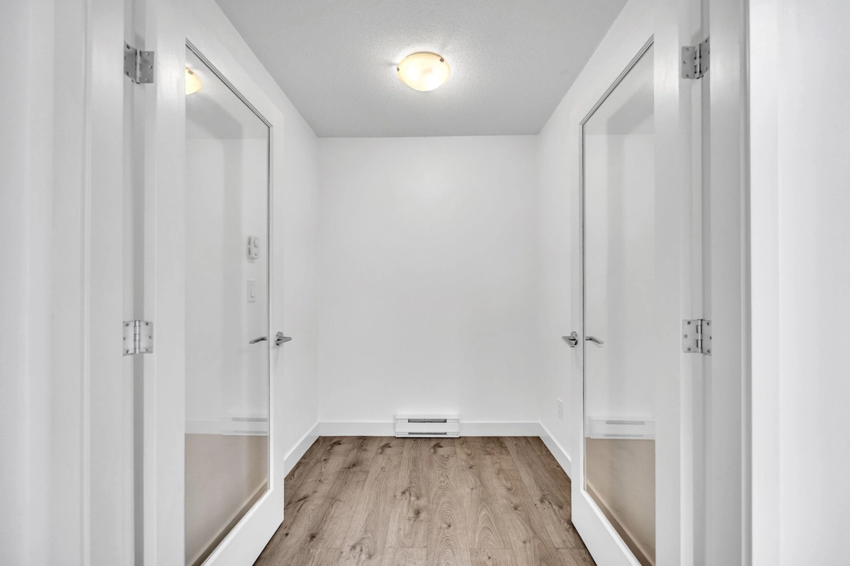 Office / Den Photo of PH3 1533 E 8th Avenue, Vancouver, BC