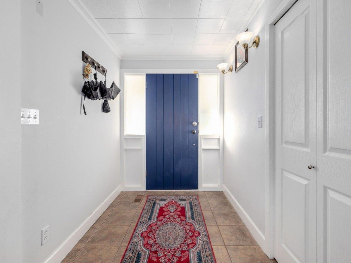 Dining Area Photo of 1154 Finlay Street, White Rock, BC