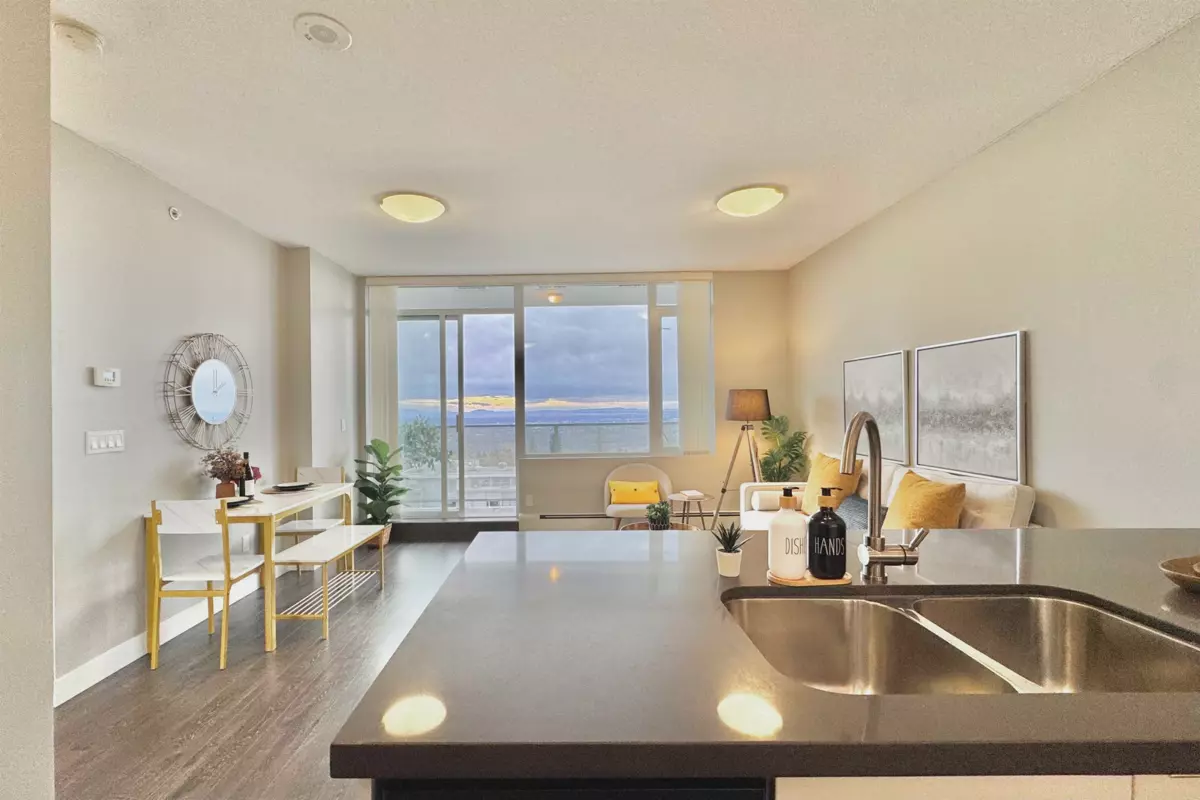 Kitchen Photo of 1103 9025 Highland Court, Burnaby, BC