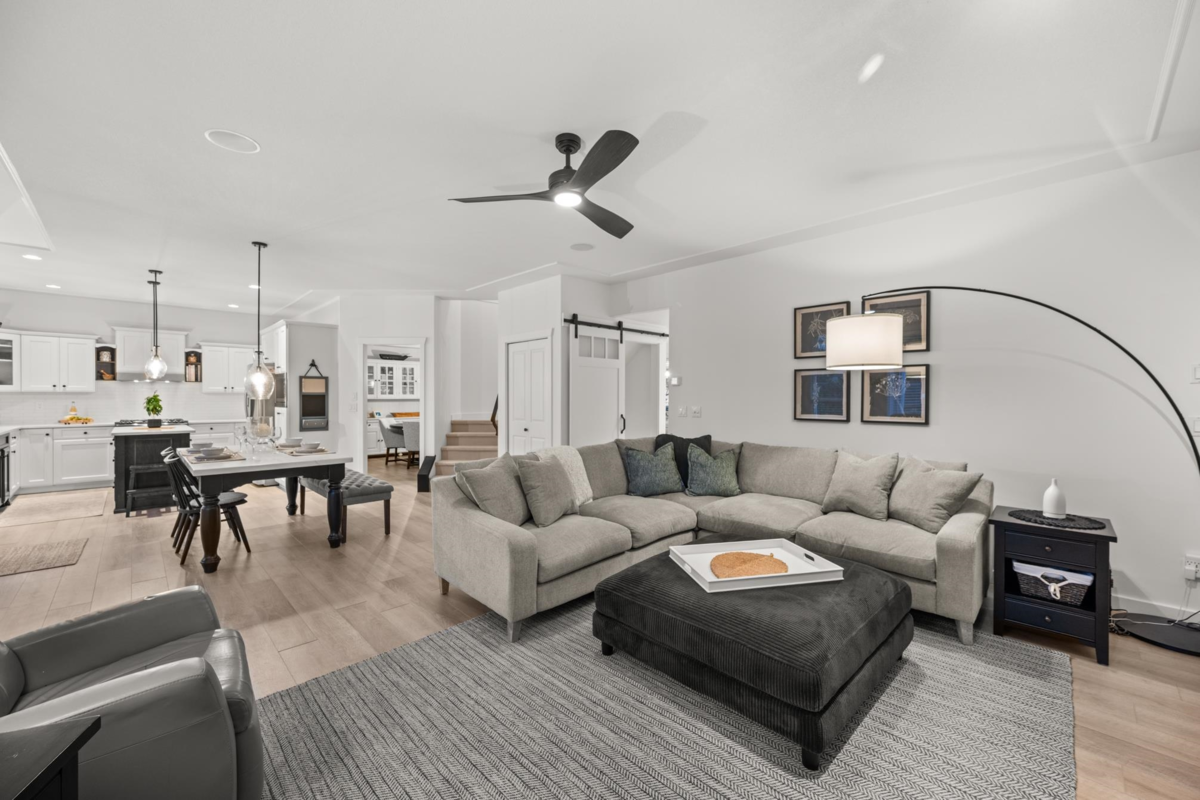 Kitchen Photo of 18955 69 Avenue, Surrey, BC