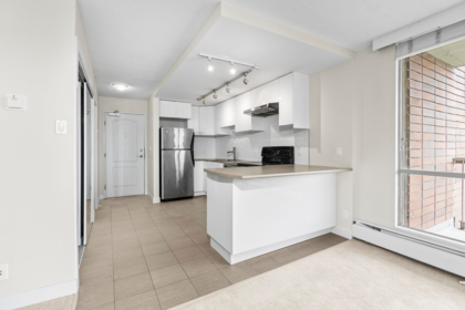 1610 2016 Fullerton Avenue, North Vancouver, BC