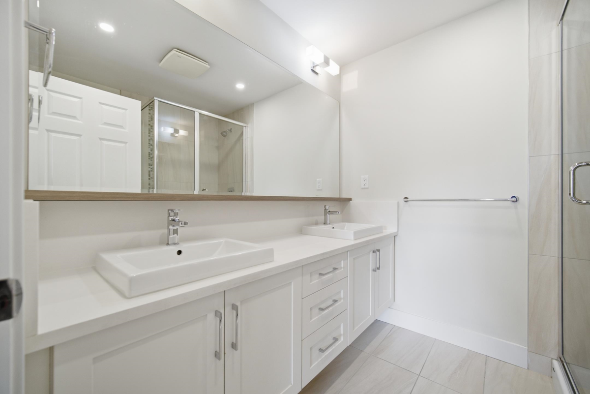 Entry Foyer Photo of 153 1894 Osprey Drive, Tsawwassen, BC