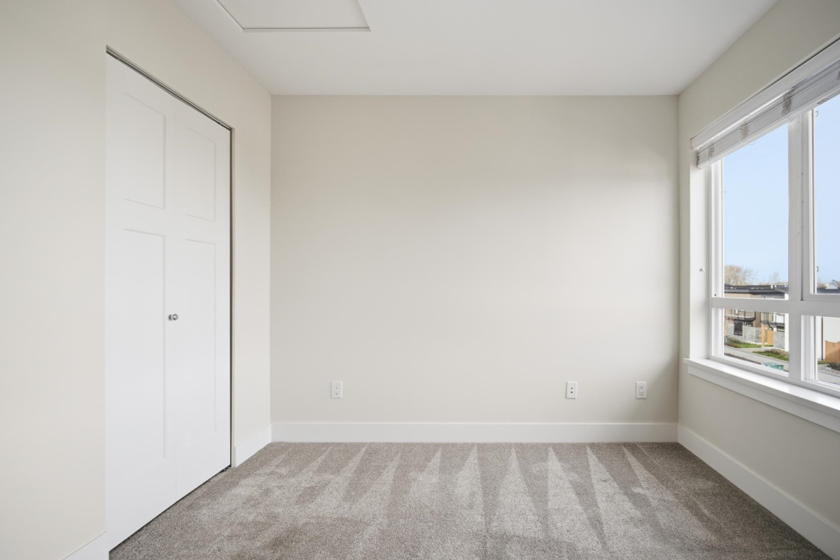 Front Yard Photo of 153 1894 Osprey Drive, Tsawwassen, BC