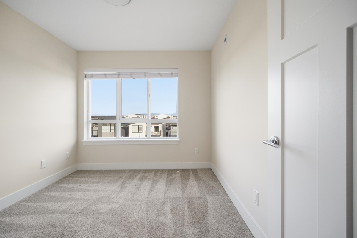 Hallway Photo of 153 1894 Osprey Drive, Tsawwassen, BC