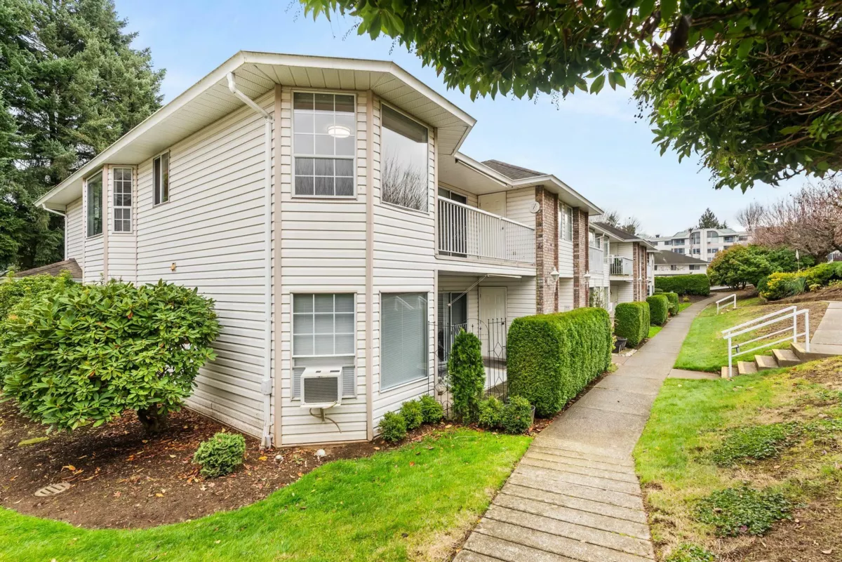 Exterior Front Photo of 36 2938 Trafalgar Street, Abbotsford, BC