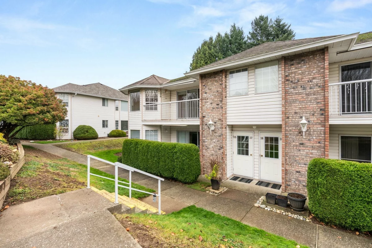 Exterior Rear Photo of 36 2938 Trafalgar Street, Abbotsford, BC