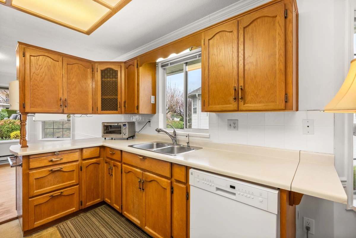Guest Bathroom Photo of 36 2938 Trafalgar Street, Abbotsford, BC