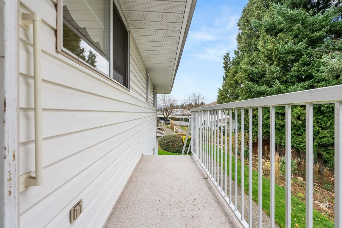 Hot Tub / Spa Photo of 36 2938 Trafalgar Street, Abbotsford, BC