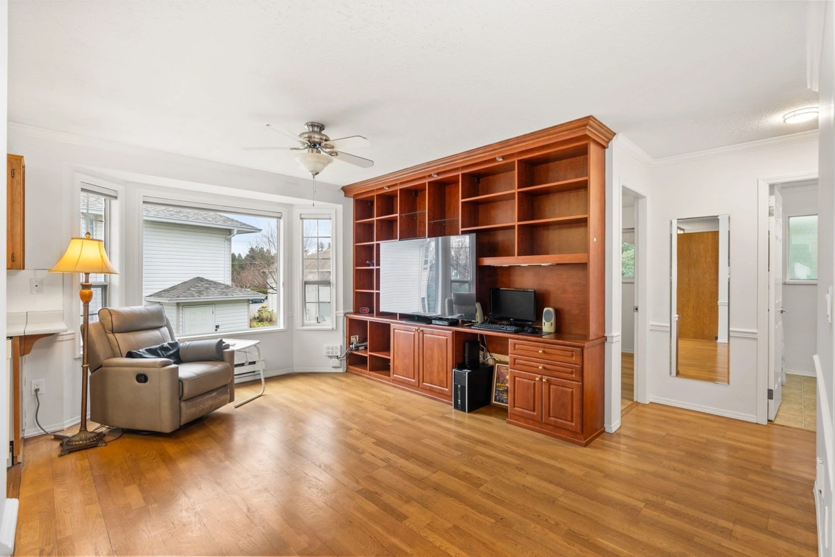 Laundry Room Photo of 36 2938 Trafalgar Street, Abbotsford, BC
