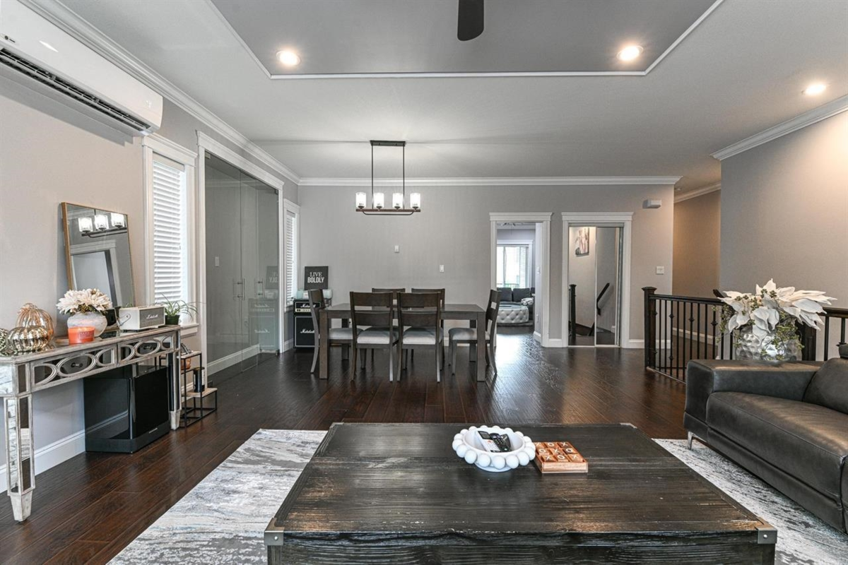 Family Room Photo of 7554 Murray Street, Mission, BC