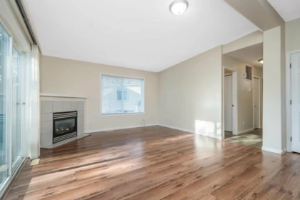 Kitchen Photo of 173 1840 160 Street, Surrey, BC