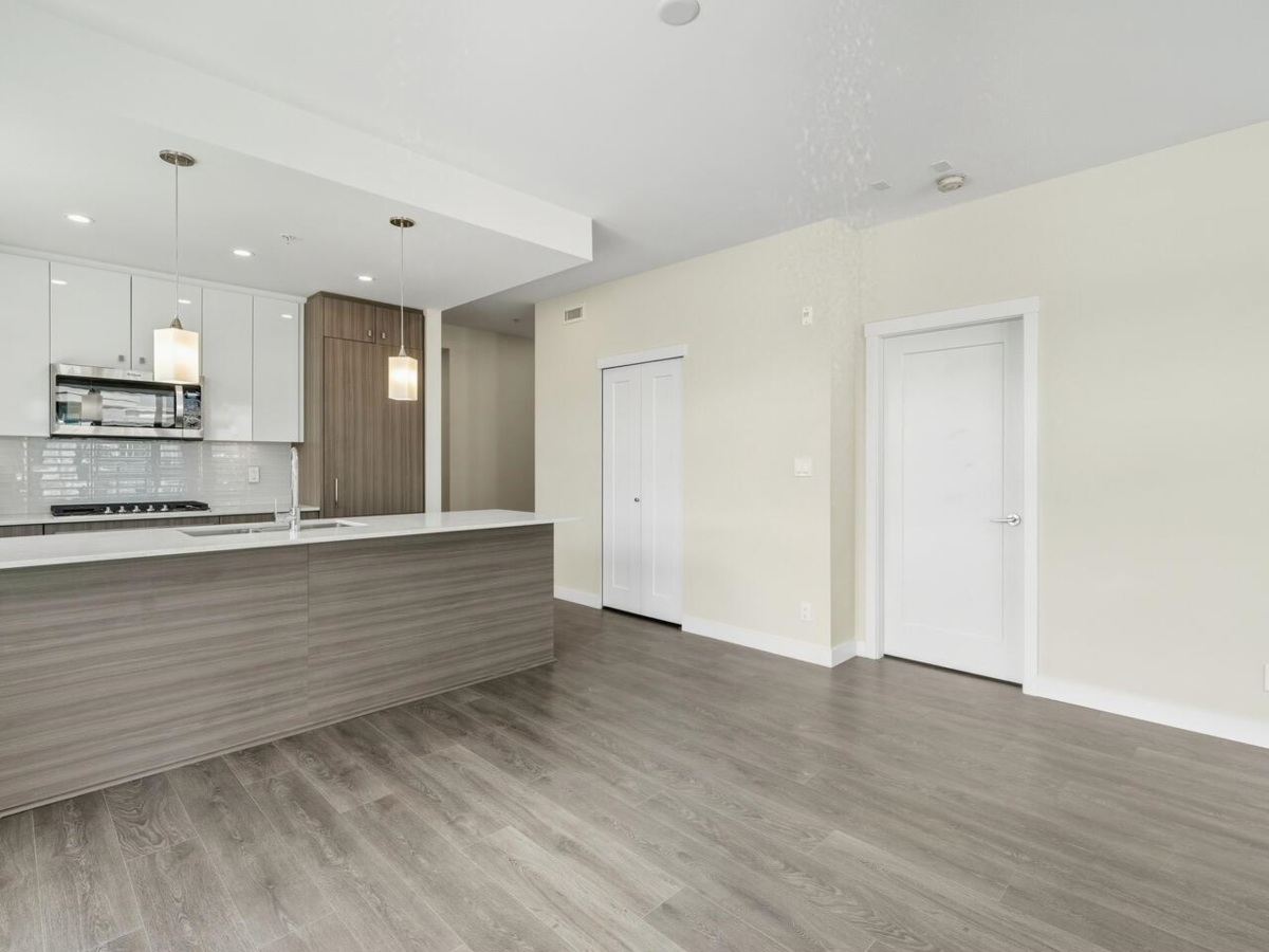 Kitchen Photo of 401 23233 Gilley Road, Richmond, BC