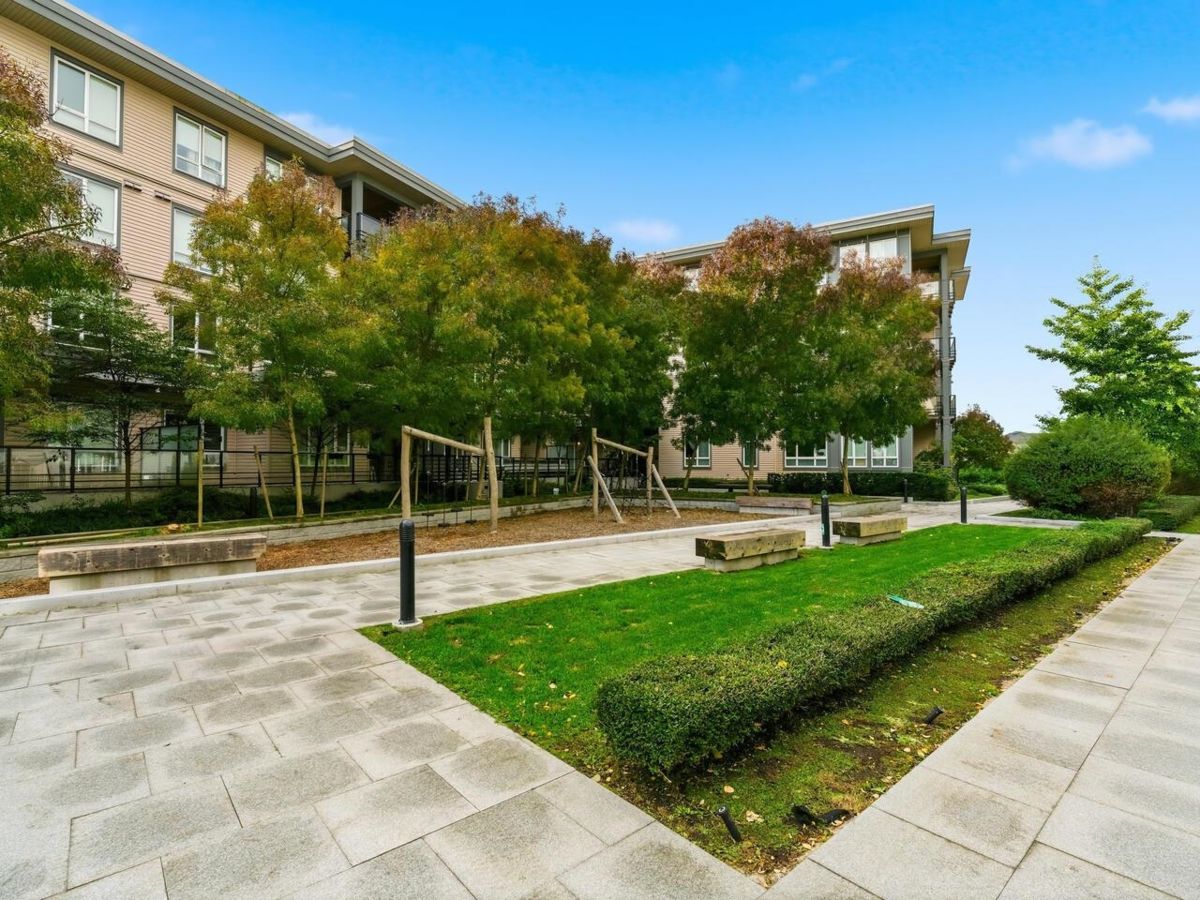 Mudroom Photo of 401 23233 Gilley Road, Richmond, BC