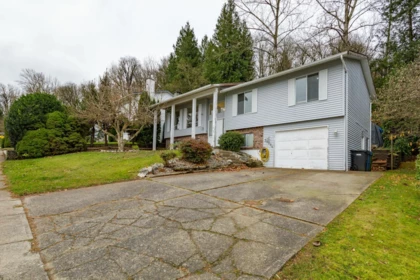 35084 Mckee Road, Abbotsford, BC, Abbotsford — Single Family Residence for sale