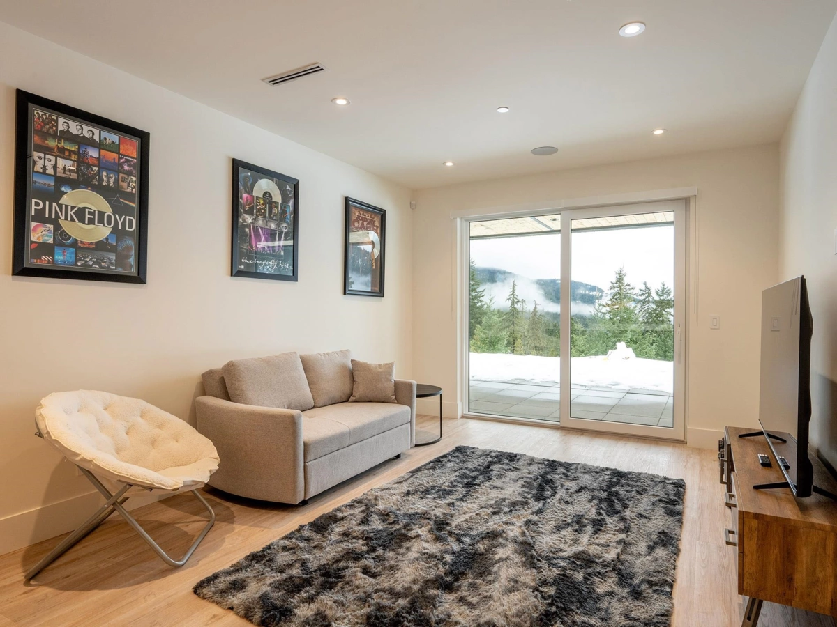 Outdoor Deck Photo of 9333 Warbler Way, Whistler, BC