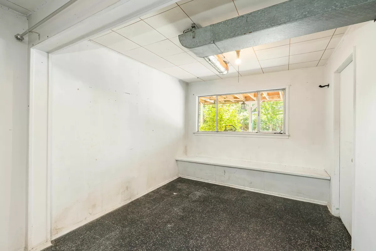 Loft / Bonus Room Photo of 951 Canyon Boulevard, North Vancouver, BC