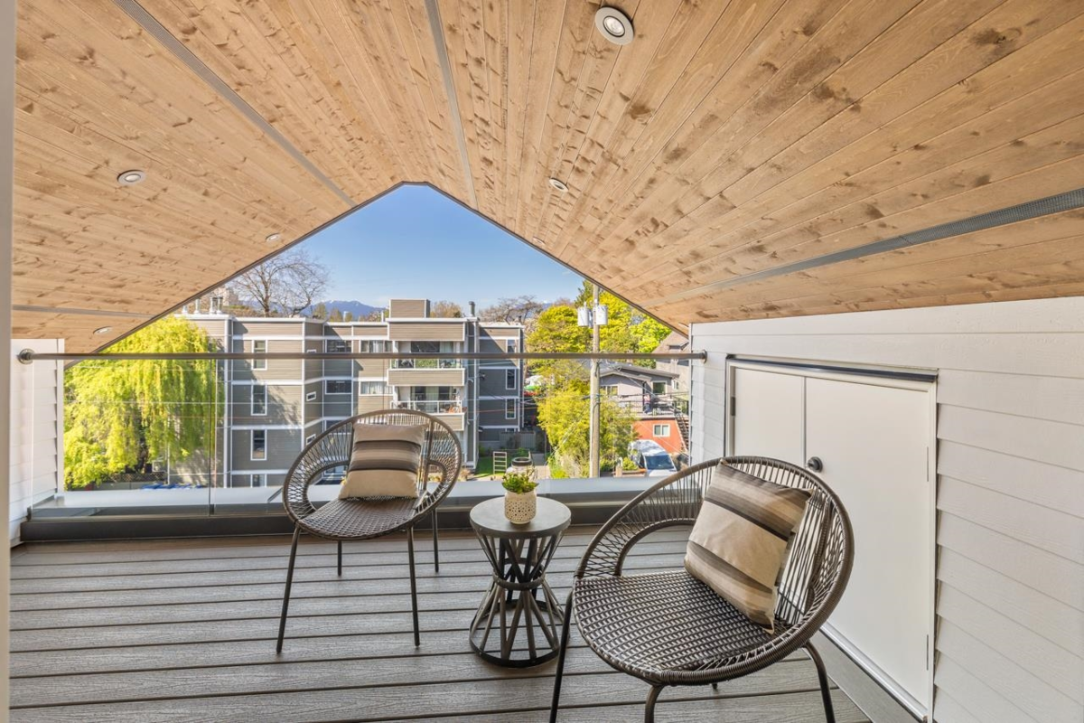 Garden / Landscaping Photo of 679 W 18th Avenue, Vancouver, BC