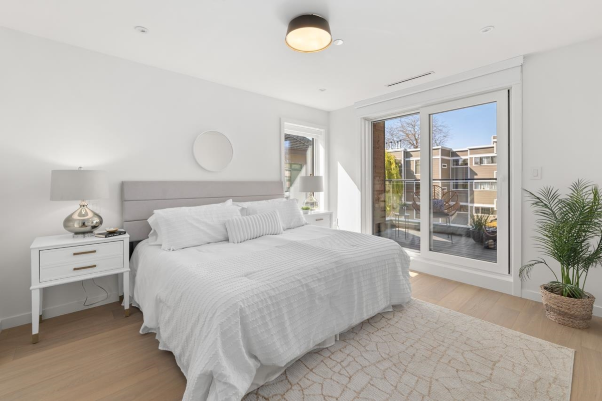 Guest Bathroom Photo of 679 W 18th Avenue, Vancouver, BC