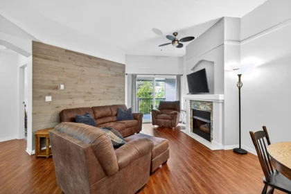 322 19528 Fraser Highway, Surrey, BC, Surrey — Apartment/Condo for sale