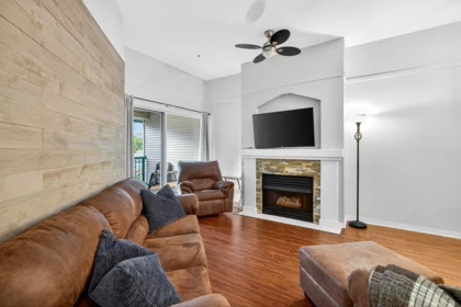 322 19528 Fraser Highway, Surrey, BC, Surrey — Apartment/Condo for sale