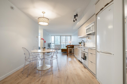 1907 788 Hamilton Street, Vancouver, BC