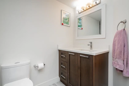 Entry Foyer Photo of 111 33708 King Road, Abbotsford, BC