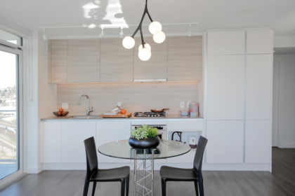 Kitchen Photo of 1211 988 Quayside Drive, New Westminster, BC