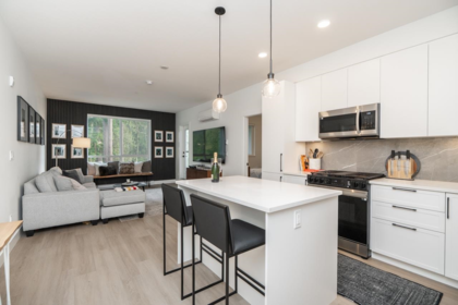 208 3528 146a Street, Surrey, BC
