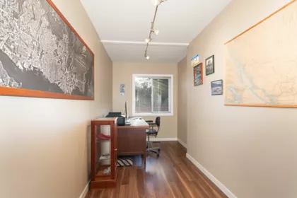 Entry Foyer Photo of 2341 Panorama Drive, North Vancouver, BC