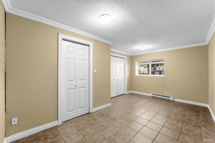 Hallway Photo of 14136 59a Avenue, Surrey, BC