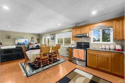 Hot Tub / Spa Photo of 14136 59a Avenue, Surrey, BC