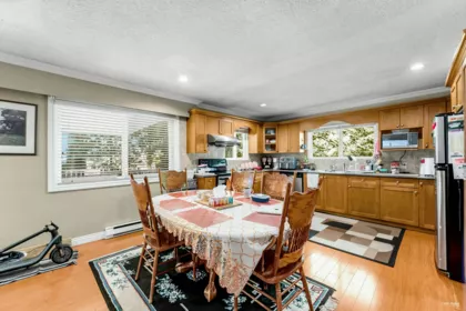 Kitchen Photo of 14136 59a Avenue, Surrey, BC