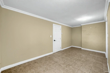 Laundry Room Photo of 14136 59a Avenue, Surrey, BC