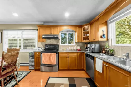 14136 59a Avenue, Surrey, BC, Surrey — Single Family Residence for sale