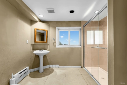 Office / Den Photo of 14136 59a Avenue, Surrey, BC