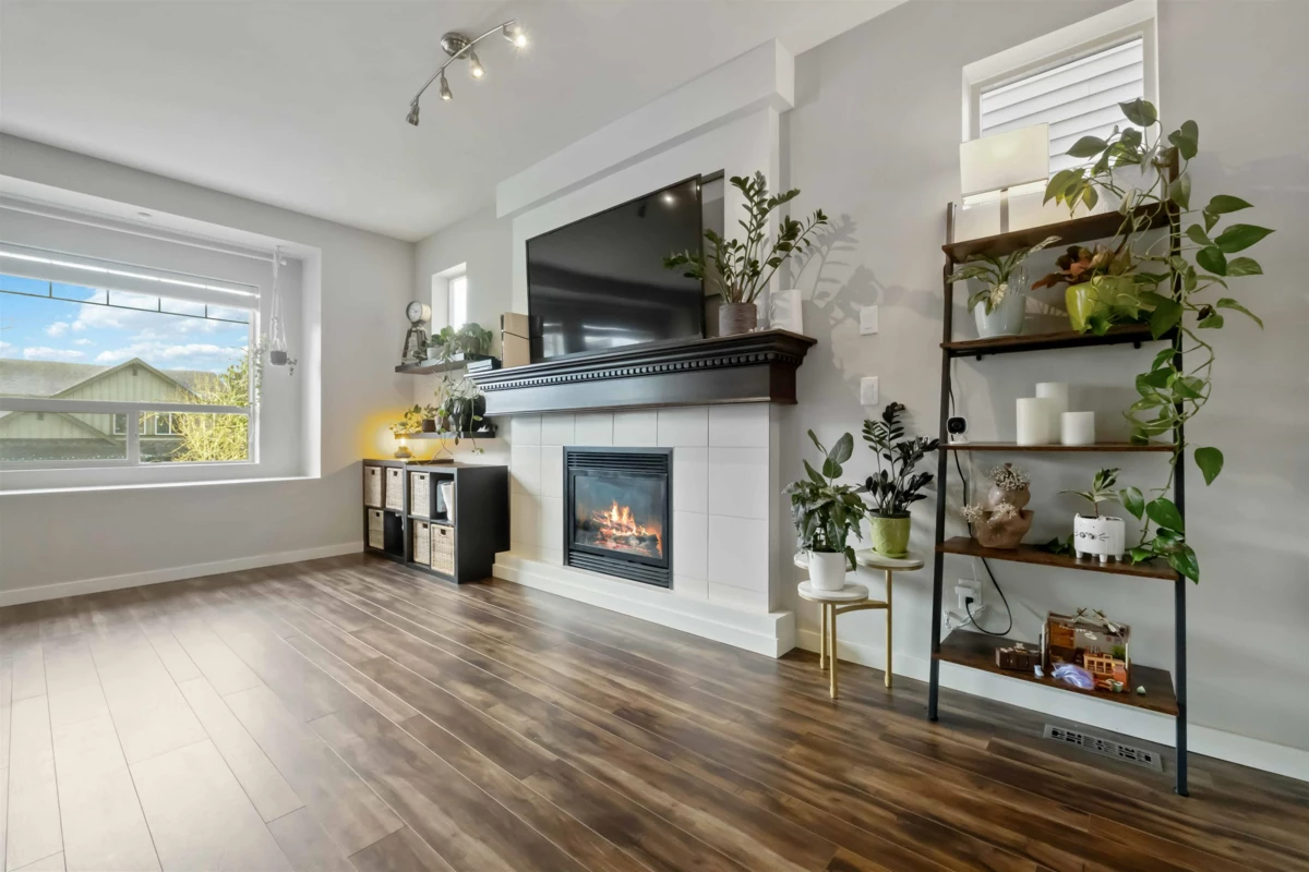 Kitchen Photo of 10750 Beecham Place, Maple Ridge, BC