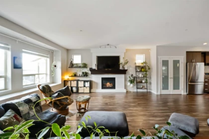 Kitchen Island Photo of 10750 Beecham Place, Maple Ridge, BC