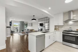 311 9098 Halston Court, Burnaby, BC