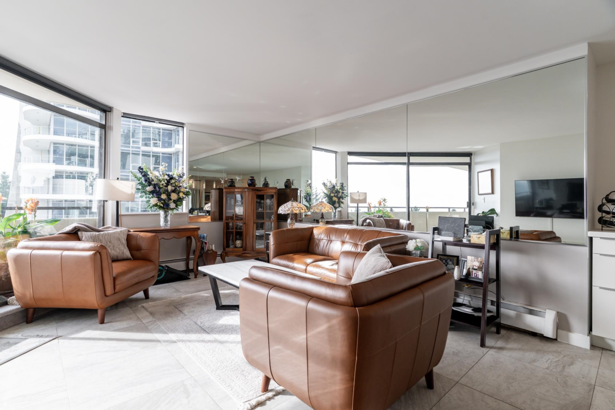 Pantry Photo of 405 1480 Foster Street, White Rock, BC