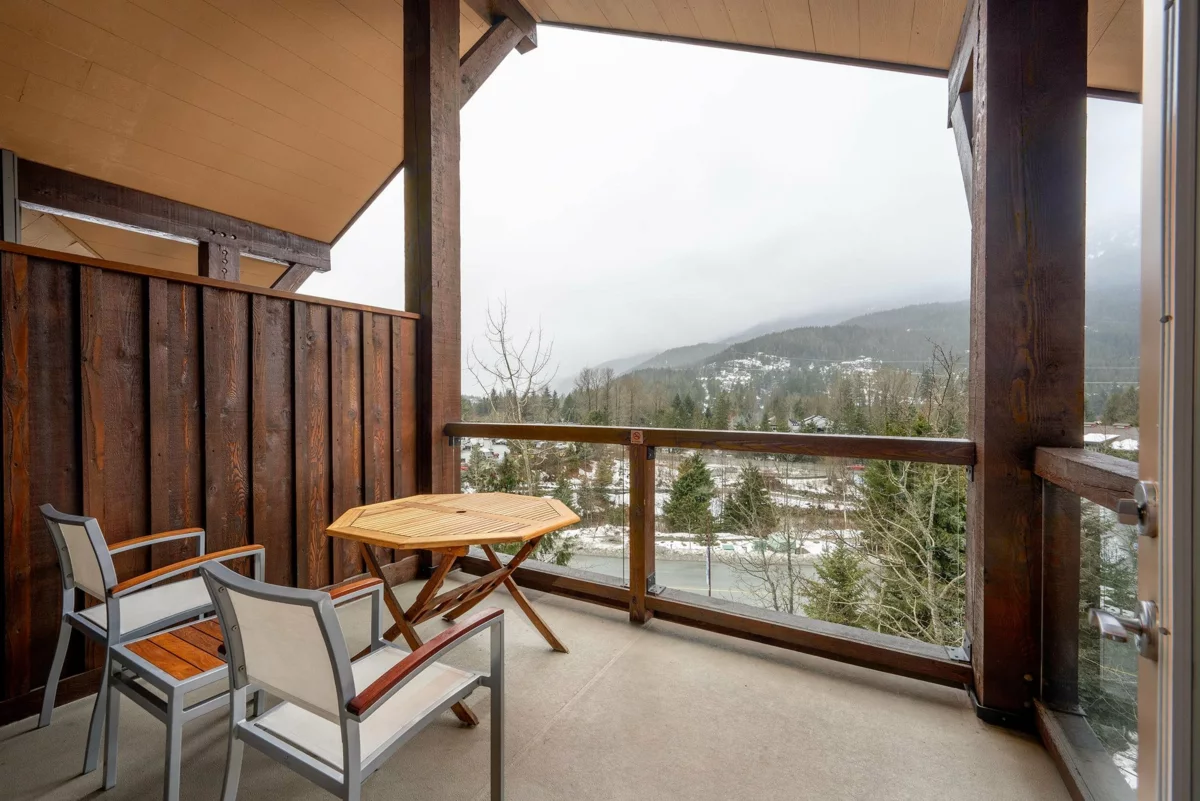 Breakfast Nook Photo of 414A 2020 London Lane, Whistler, BC